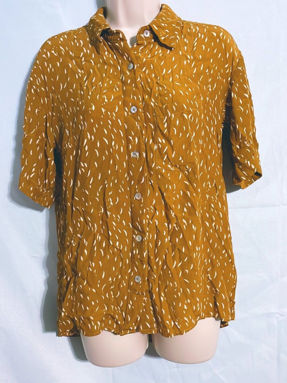 Jodifl Cute Brown Button Up Top Size M